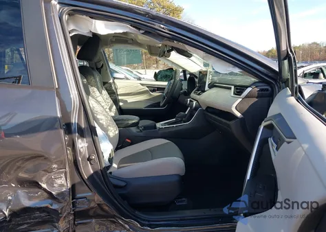 2025 Toyota Rav4 Xle z USA, uszkodzony, nr VIN 2T3P1RFVXSW611459